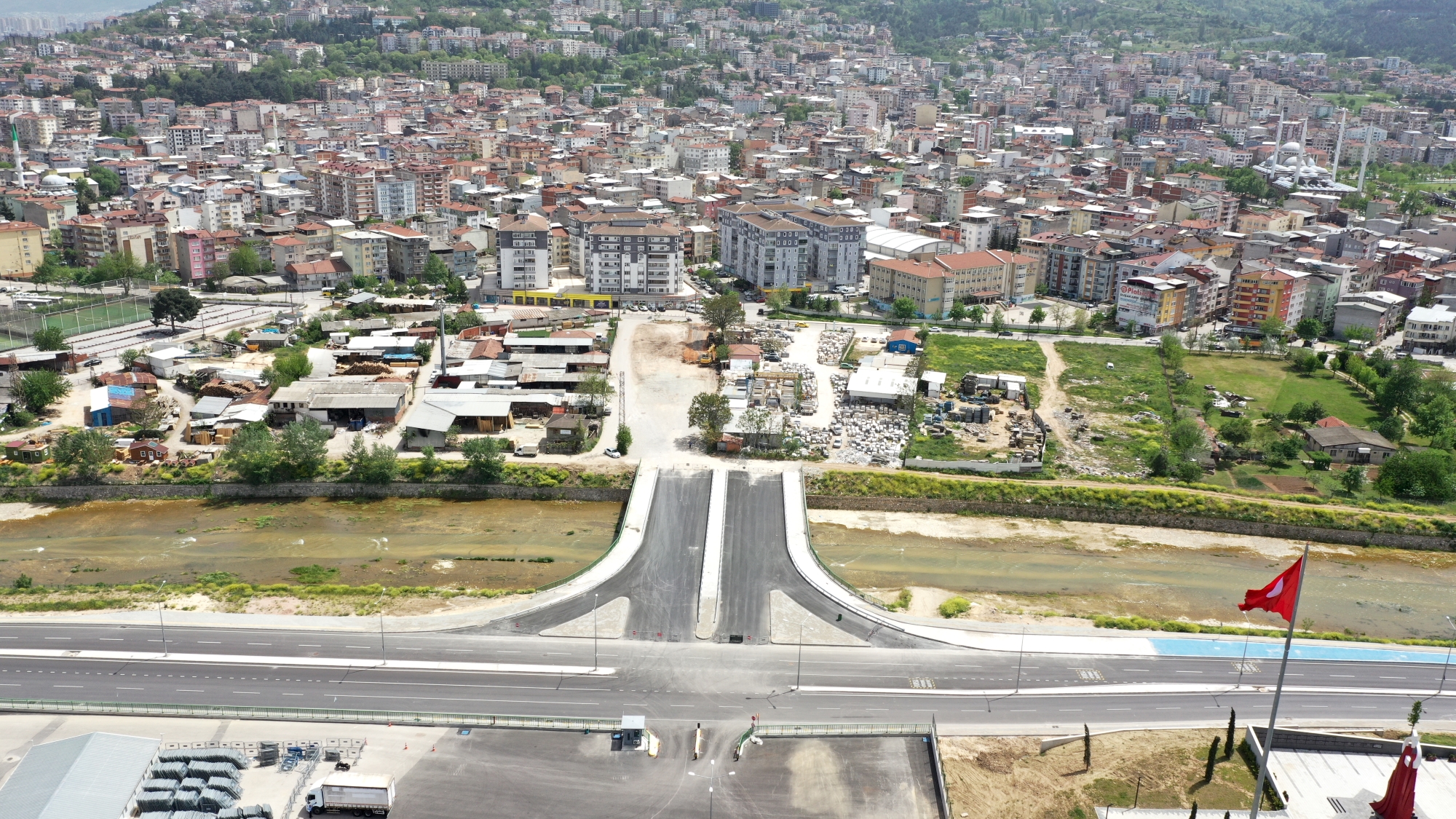 Acemler’in yükü yeni köprüyle hafifleyecek