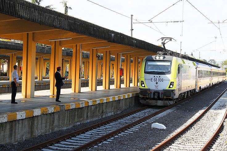 Ada Treni yeniden Adapazarı Garı’nda