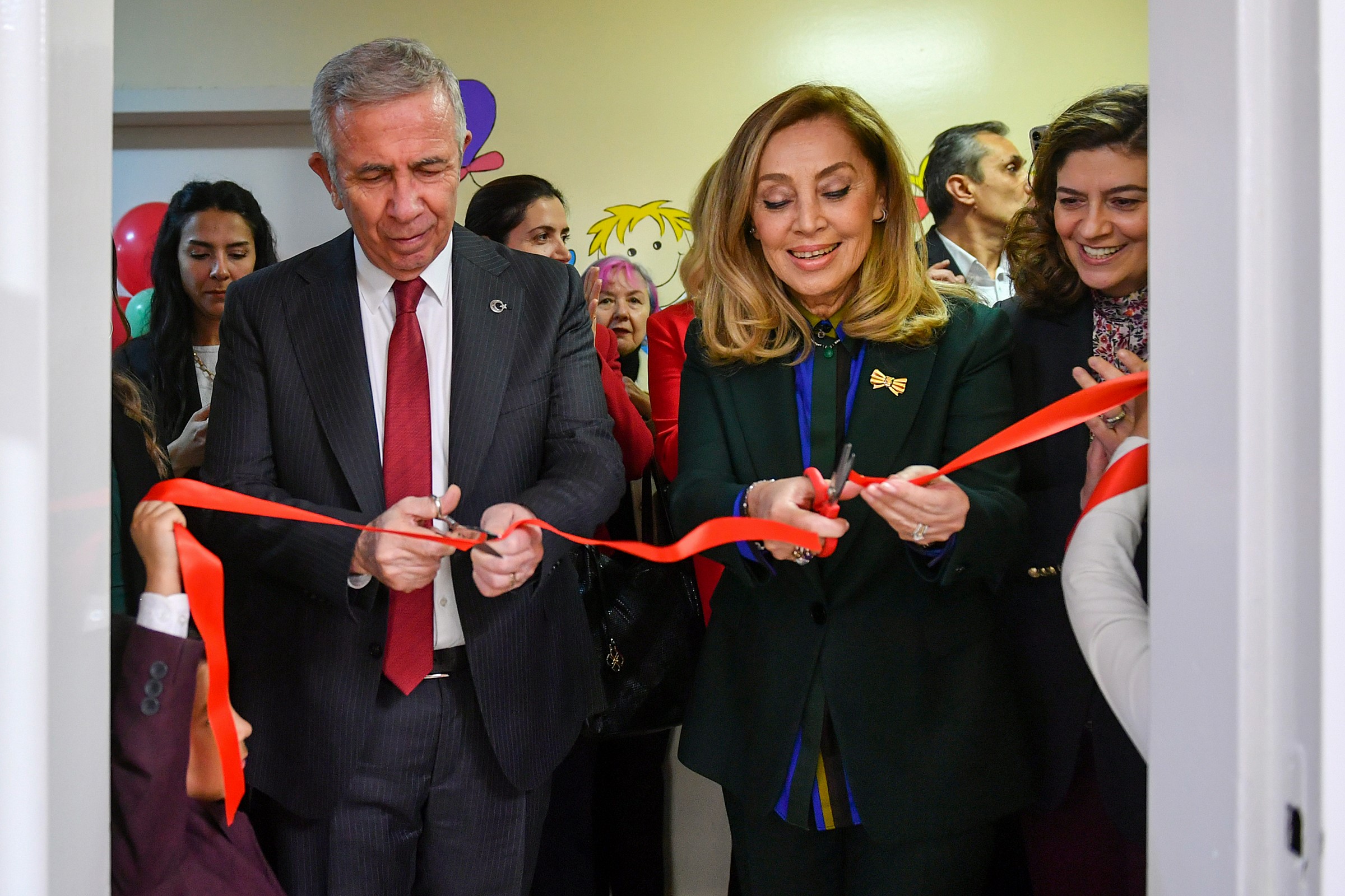 ANKARA BÜYÜKŞEHİR BELEDİYESİNDEN ÇOCUKLARA ÖZEL KÜTÜPHANE