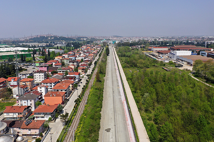 Arifiye’nin bölünmüş yolu tamamlanıyor