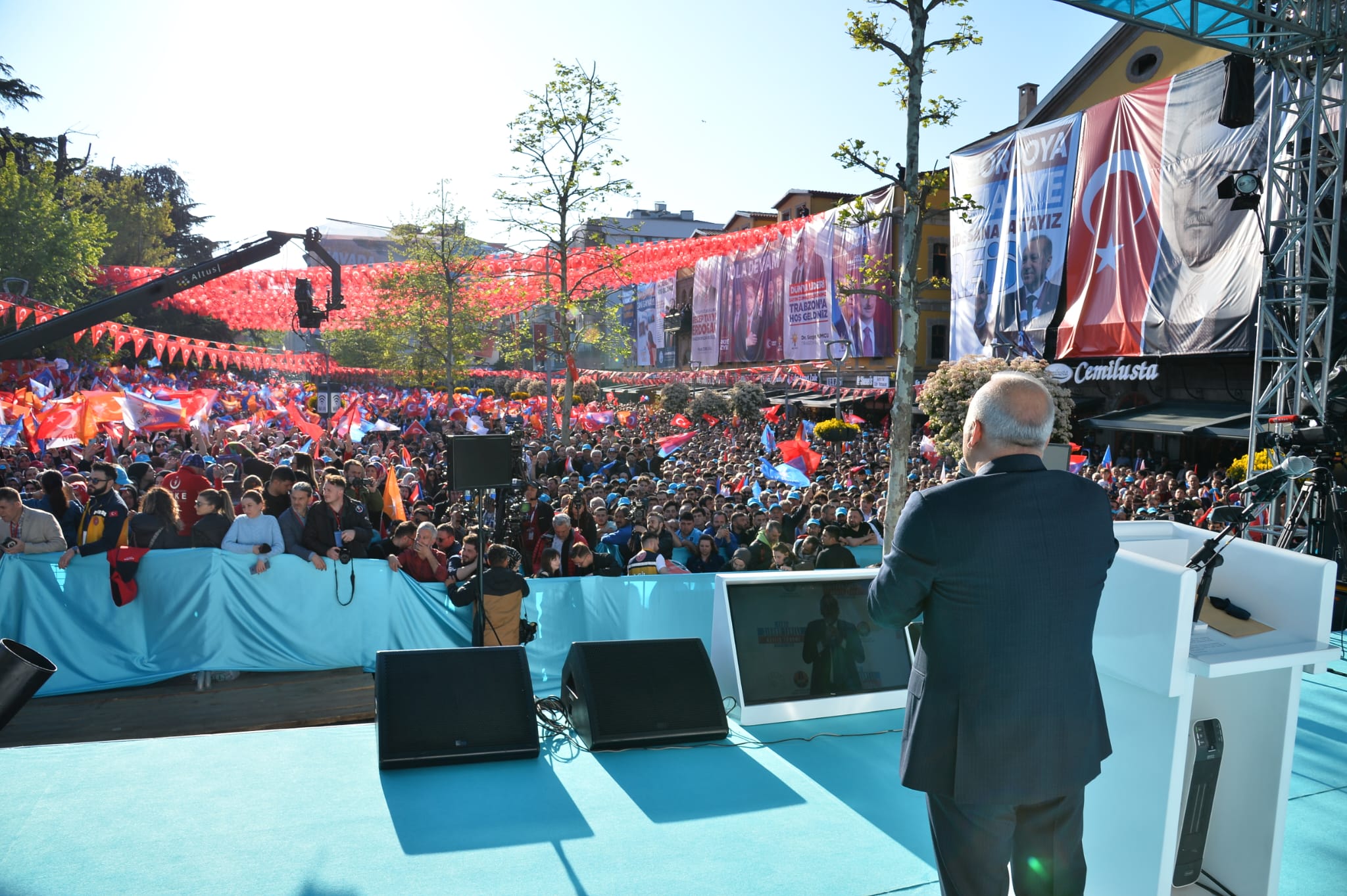 BAŞKAN ZORLUOĞLU’NDAN HEMŞEHRİLERİNE TEŞEKKÜR