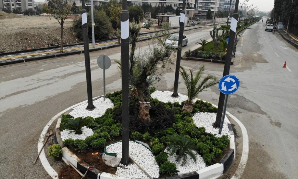 BİRLİK CADDESİ’NİN PEYZAJI TAMAMLANDI