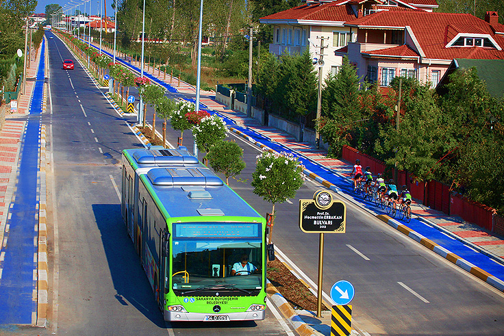 Büyükşehir Korucuk’ta ulaşım sorununu çözüme kavuşturdu