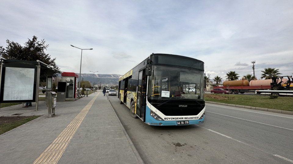 Büyükşehir Toplu Taşımada Hat Sayısını ve Çalışma Saatlerini Artırdı