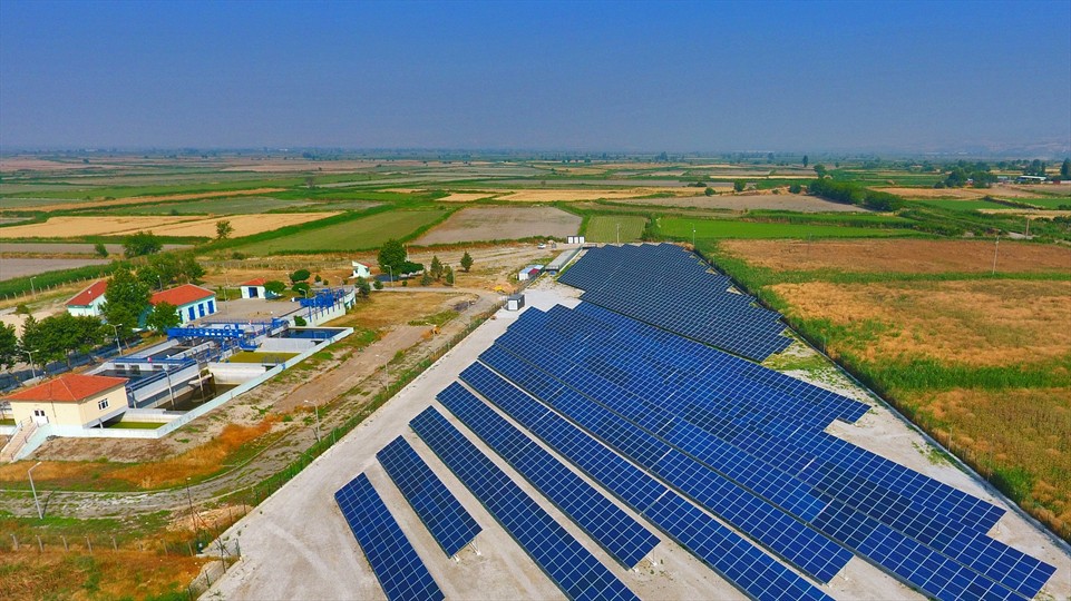 BÜYÜKŞEHİR'İN GÜNEŞ TARLALARI BÜYÜYOR