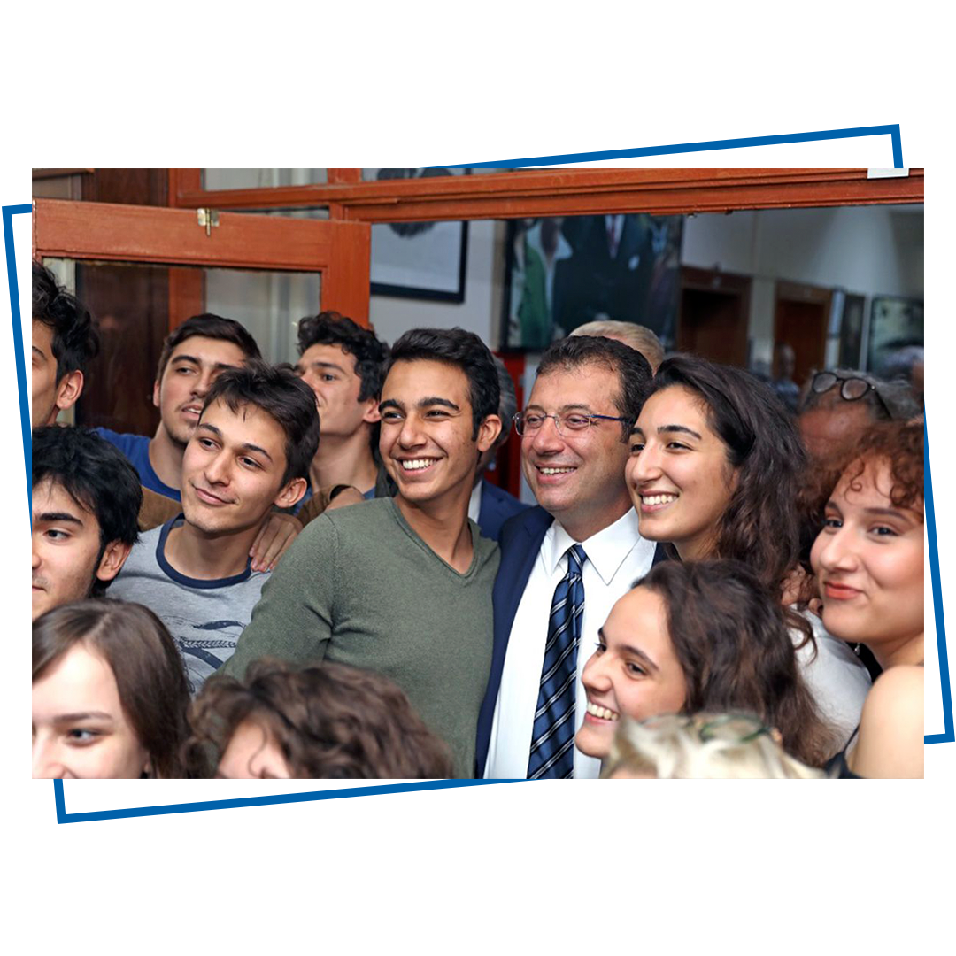 Genç Gönüllüler İstanbul İçin Çalışıyor