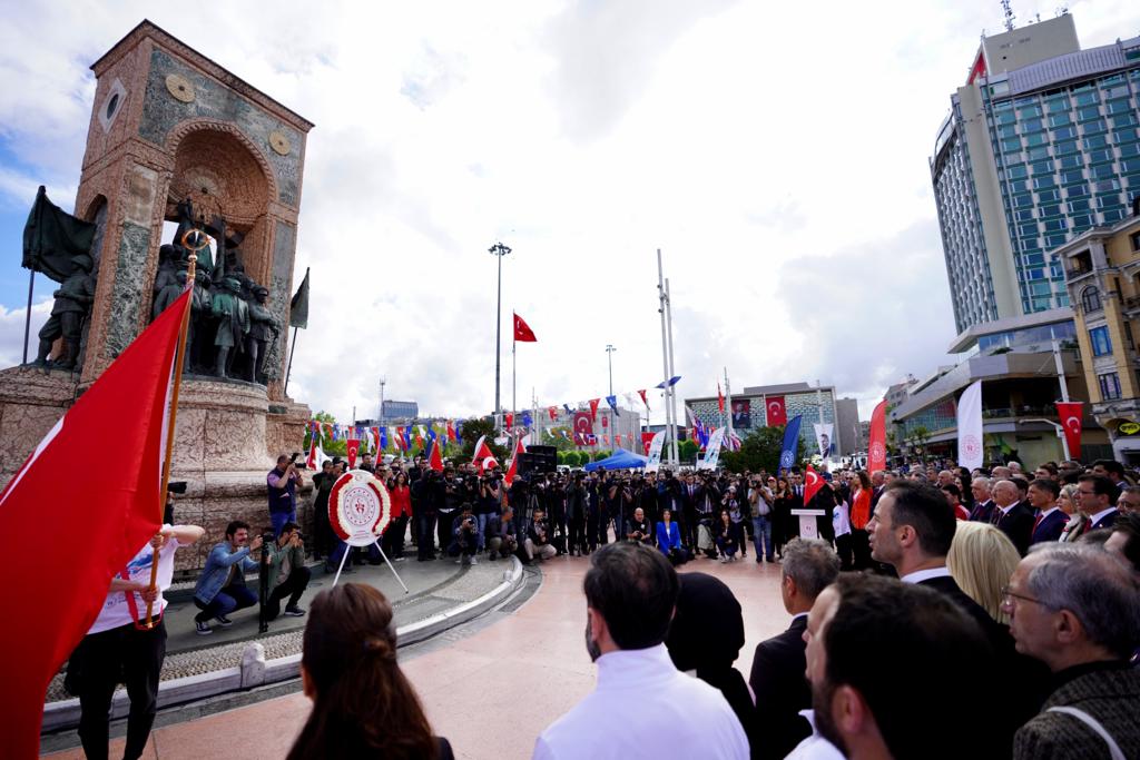 İBB’DEN COŞKULU 19 MAYIS KUTLAMASI