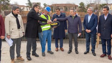 "Kışla Caddesinin Yayalaştırılması İçin Şimdiden Temelleri Atıyoruz"