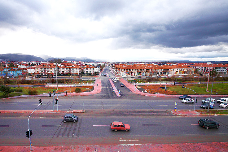 Köprü geçişli yol projesi hizmete başladı