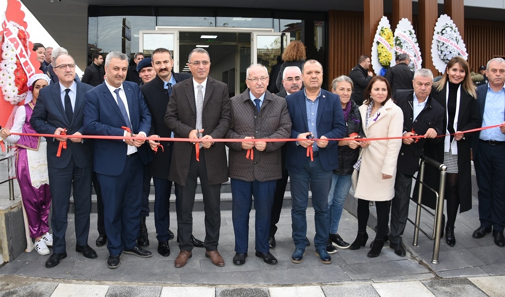 MALKARA ÇOK AMAÇLI SALON, DÜZENLENEN TÖRENLE HİZMETE AÇILDI