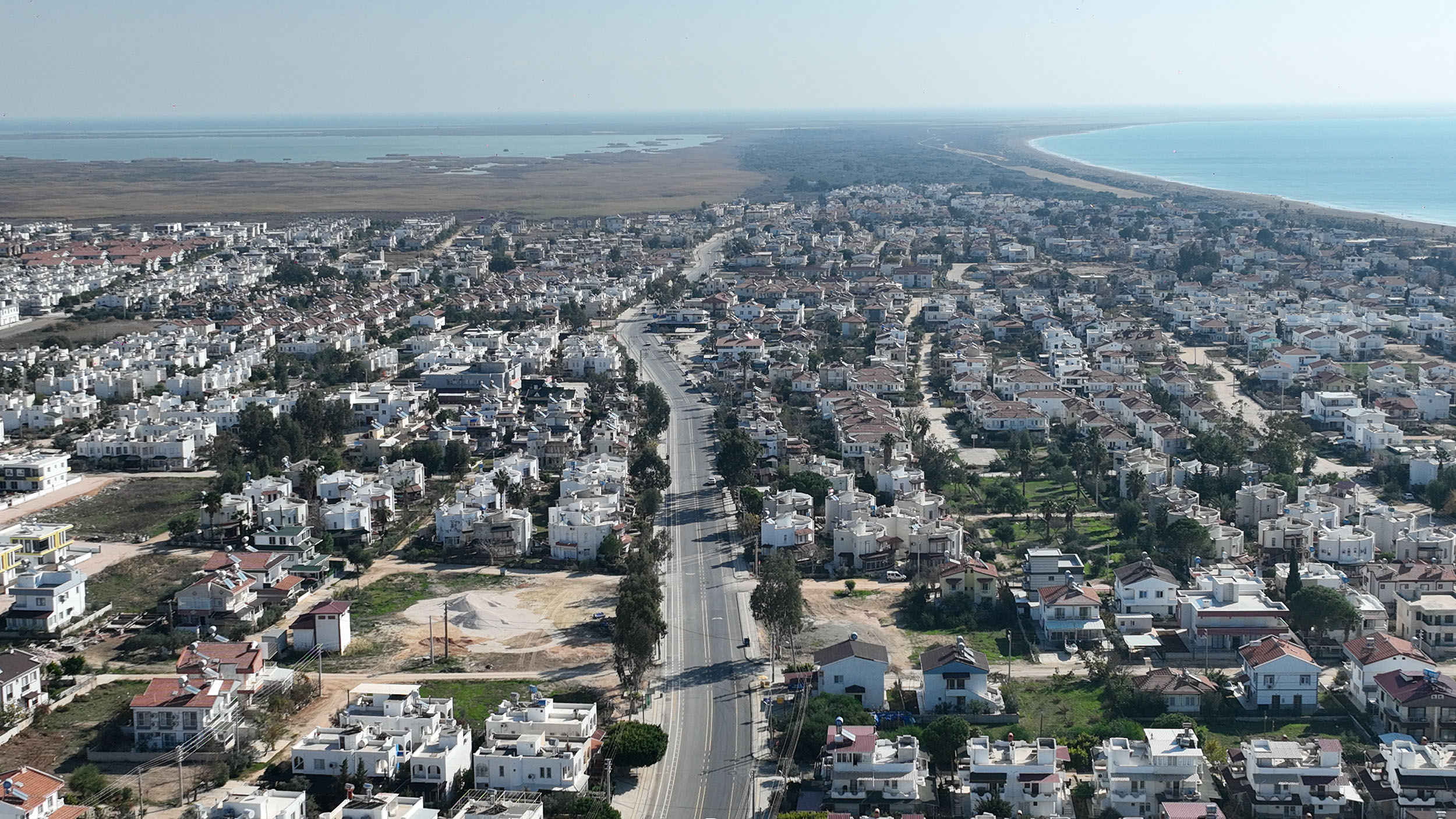 Mersin Büyükşehir, Taşucu Mahallesi’nde Önemli Yolları Yeni Yüzüne Kavuşturdu