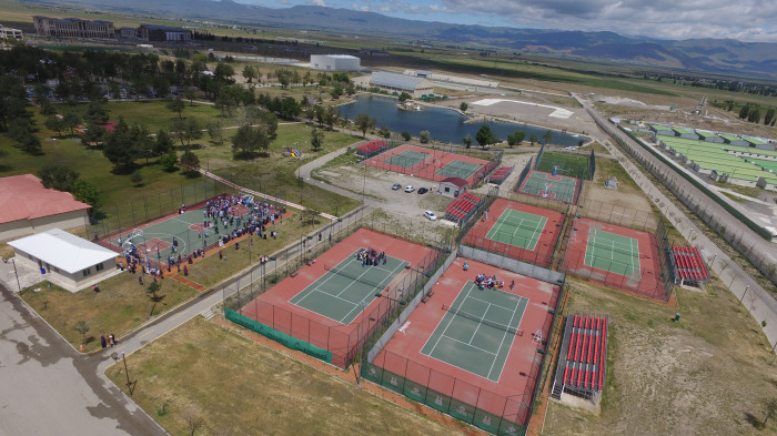 Olimpiyat Millet Bahçesi Tenis Kortları